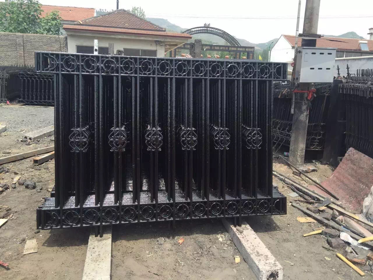 鑄鐵圍欄哪里買(mǎi)