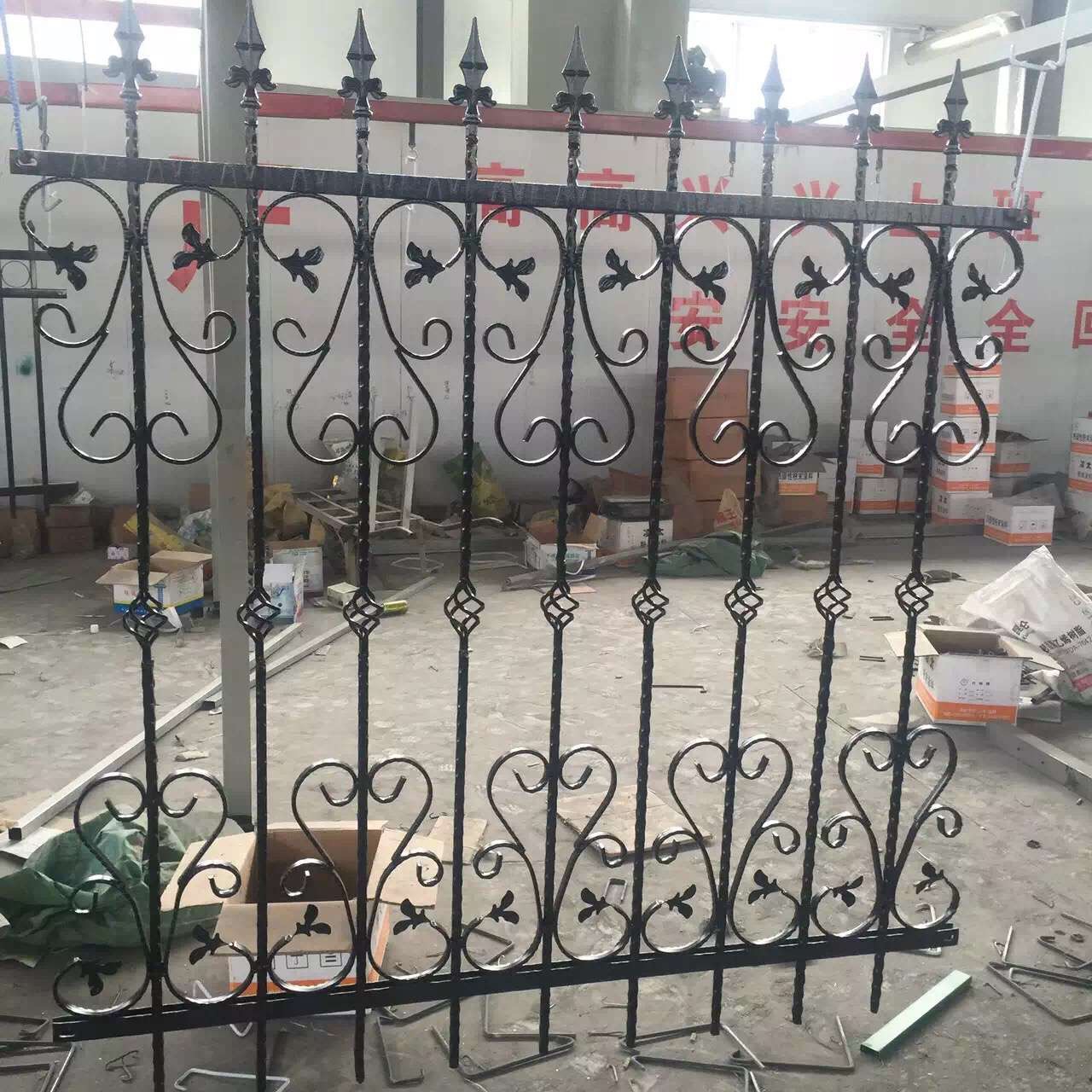 鐵藝護(hù)欄規(guī)格