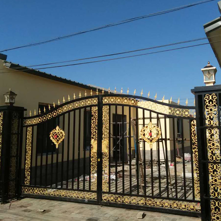 高檔別墅鐵藝大門(mén)保養(yǎng)的五大技巧