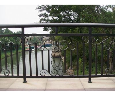 陽(yáng)臺(tái)護(hù)欄